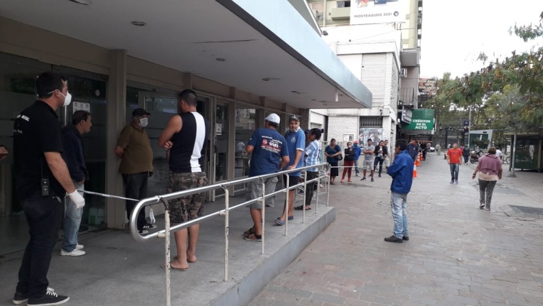 El viernes abren los bancos sólo para los jubilados y AUH