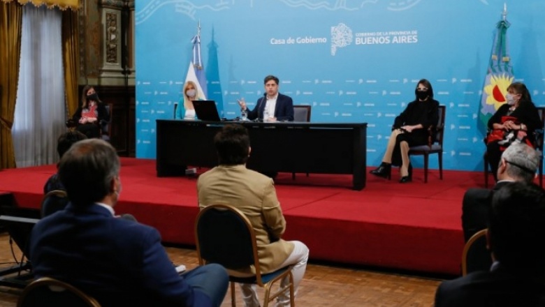 Kicillof presentó un plan para construir y retomar obras de viviendas en la Provincia