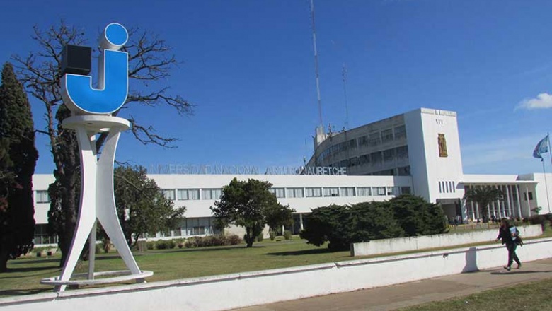 La UNAJ plantea el regreso a las clases presenciales en "aulas híbridas"