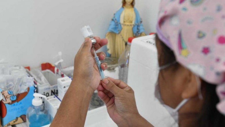 A partir de febrero comenzará la aplicación de la vacuna rusa en mayores de 60 años