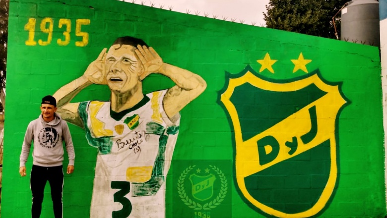 El "Cholo" Benítez tiene su mural con el gol inolvidable ante Palmeiras