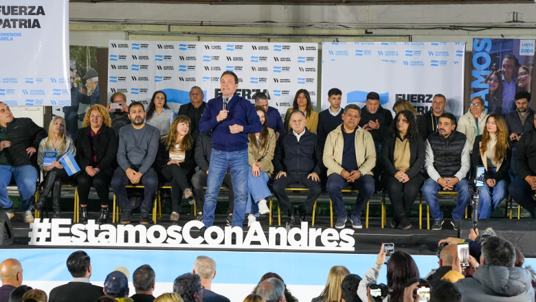 Andrés Watson alentó a “ir convencidos con la boleta de Fuerza Patria a las urnas y defender con honor la democracia en Florencio Varela”