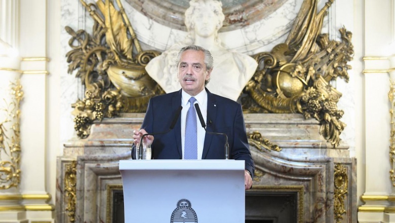 Cadena Nacional: El Presidente instruyó para que se "investigue penalmente" el escándalo de los chats