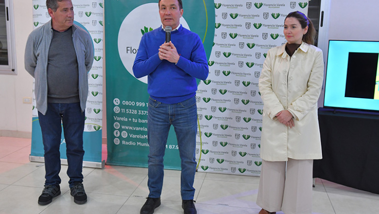 Andrés Watson entregó reconocimientos municipales a instituciones sociales