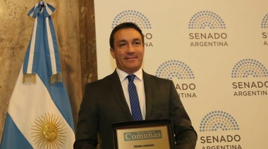 Watson recibió el premio al mejor Intendente en el Congreso