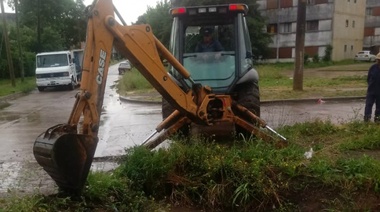 El Municipio reforzó los operativos de saneamiento de las calles por las lluvias