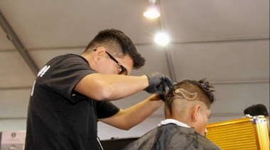 Batalla de barberos: cortes y peinados gratuitos en Varela