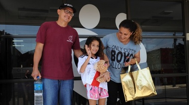 Morena ya está en su casa: recibió el alta la nena que recibió 11 puñaladas