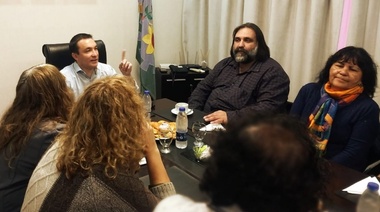 Baradel destacó la "inversión y eficacia" de la gestión Watson en las escuelas