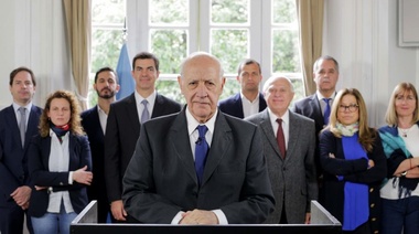 Lavagna suspendió su campaña por la crisis y pide la emergencia alimentaria