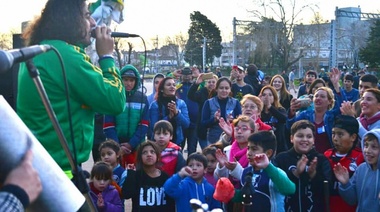 Peña de Defensa y Justicia realiza un gran festejo por el Día del Niño