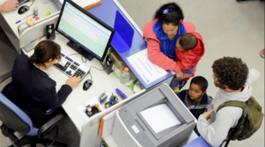 Pagos extraordinarios para los beneficiarios de la AUH: fechas de cobro