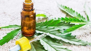 El Hospital El Cruce es el primero del país que recetará aceite de cannabis a adultos