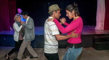 Clase de tango, abierta y gratuita, en la Secretaría de Cultura