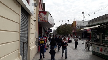 Día del Empleado de Comercio: ¿abren los locales en Varela?