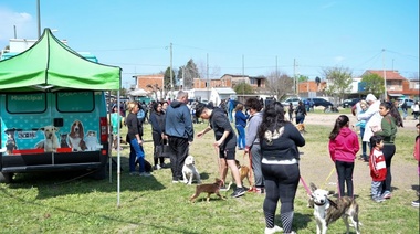 El móvil del servicio veterinario municipal estará en Los Tronquitos