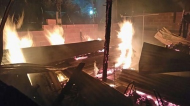 Incendio: Mueren tres niños en una vivienda del barrio Luján