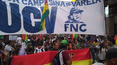 La Unión Campesina de Varela, en la marcha contra el golpe de estado en Bolivia