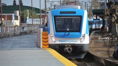 Pasajeros del tren Roca varados por corte de vías en Avellaneda