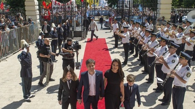 Asumió Kicillof: "Si una tarifa no puede ser pagada por un jubilado, es saqueo"