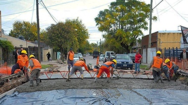 Reconstrucción de pavimentos en el Centro, Vatteone y Bosques