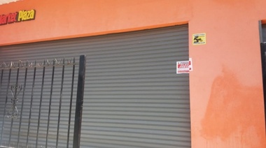 Clausuran un comercio por cobro adicional en la tarjeta alimentaria