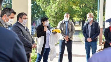 Entregan elementos de protección a empleados del Cementerio