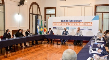 Encuentro de jefes comunales con los ministros Larroque y Gollan para coordinar acciones conjuntas