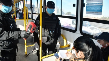 ¿Cuáles son los trabajos esenciales que están permitidos para el transporte público?