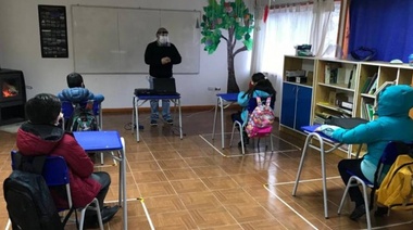 Las clases presenciales en el AMBA volverían recién en 2021