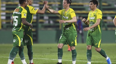 Defensa y Justicia goleó a Delfín y logró su primera victoria en Copa Libertadores