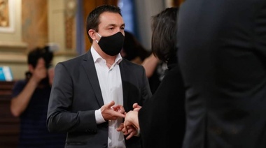 Watson: “Es momento de estar unidos para reconstruir nuestra Argentina”