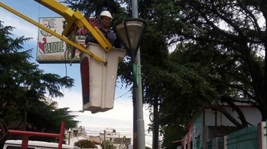 Ingeniero Allan: trabajos de higiene urbana y reparación de luminarias