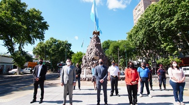 Watson encabezó la conmemoración por el Día de la Soberanía en el distrito