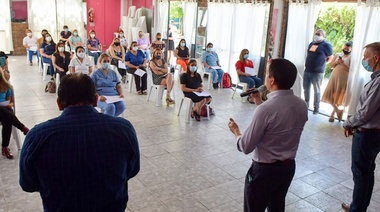 El intendente agradeció al personal de salud su desempeño en el 2020