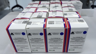 Anmat autorizó con "carácter de emergencia" el uso de la vacuna Sputnik V en la Argentina