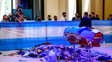 Todavía no queda claro para algunos: Diego Maradona mereció su trato de Jefe de Estado