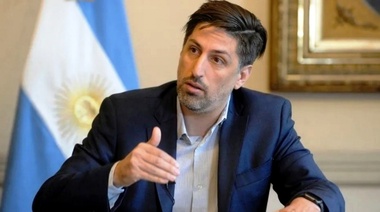 Trotta, aislado tras el contacto estrecho con una funcionaria que dio positivo