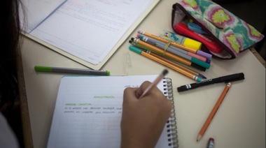 El Gobierno lanzó una canasta escolar de Precios Cuidados: qué artículos están incluidos en la lista