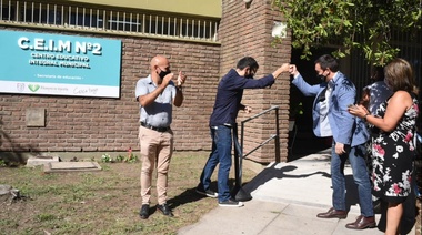 Watson inauguró el Centro Educativo Integral Municipal Nº2 en el barrio La Pileta