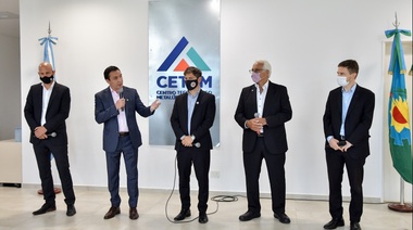 Watson y Kicillof anunciaron la ampliación del Centro Tecnológico Metalúrgico en Florencio Varela