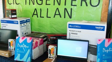 Ingeniero Allan: se entregaron insumos para medios comunitarios