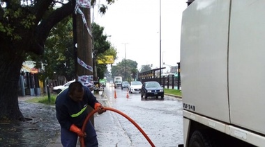 Continúan las lluvias: trabajos de servicios públicos