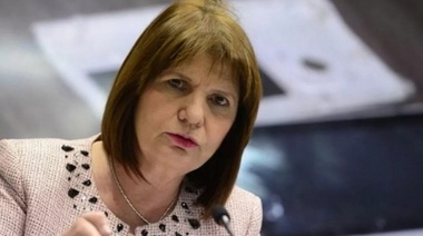 Crecen los repudios a Bullrich por decir que el Gobierno "podría haberle dado" las Malvinas a Pfizer
