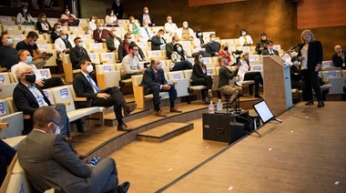 Delegación israelí visita Florencio Varela por fabricación de vacuna contra el Covid