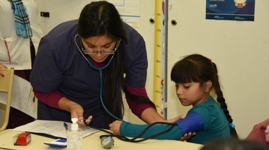 Operativo de salud en Villa Brown