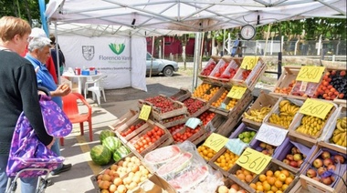 Propuestas para el bolsillo: Mercado activo en la estación Varela