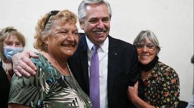 Alberto Fernández, en Varela: visitó la Federación del Centro de Jubilados varelenses