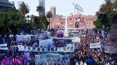 10D: El Día de la Democracia se celebrará con un festejo popular en la Plaza de Mayo