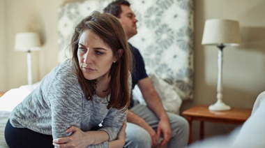 Reducen a cinco días el aislamiento por contacto estrecho, asintomático y con esquema completo